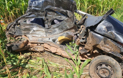 Matupá: acidente entre carro e carreta deixa 2 mortos na BR-163