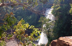 Caminhoneiro desaparece após cair na cachoeira de Curuá em Guarantã do Norte