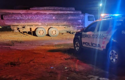 MATUPA: Policiais prendem suspeitos por tentativa de suborno após apreender carga de madeira irregular