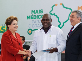 Cuba encerra participação no programa Mais Médicos após declaração de Bolsonaro