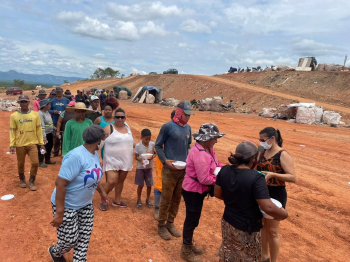 Sintuf-MT apoia ação Solidária solidária no aterro sanitário de Cuiabá