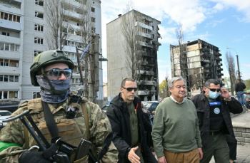 O secretário-geral da ONU, Antonio Guterres, durante visita à localidade ucraniana de Borodianka - AFP