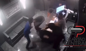 Veja vídeo!Advogado que defende suspeito de chacina  em Sinop no Mato Grosso é baleado em seu escritório