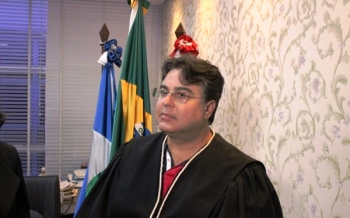 Juiz Roger Augusto da 5ª Vara de Justiça Criminal de Alta Floresta pede transferência