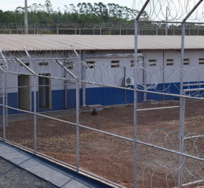 Cinco presos fogem durante queda de energia em penitenciária em Várzea Grande (MT)