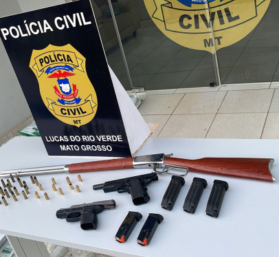 Lucas do Rio Verde: Dupla é detida pela Polícia com mais de 300 pacotes de defensivo proibido no Brasil