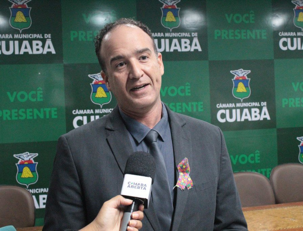 Zidiel apresenta indicações e cobra ações da empresa Águas Cuiabá