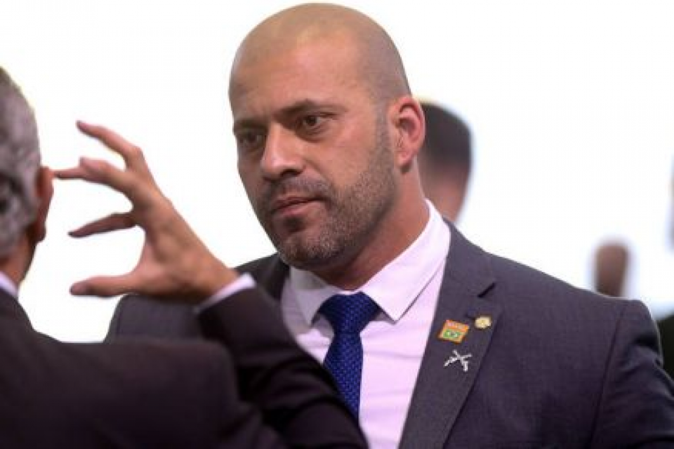 Moraes prorroga por mais 60 dias inquérito contra Daniel Silveira